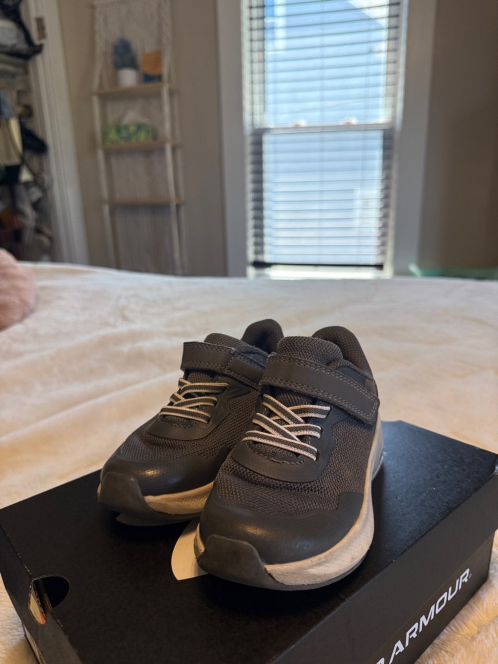 Kids Gray Athletic Shoes - Picture 2 of 8